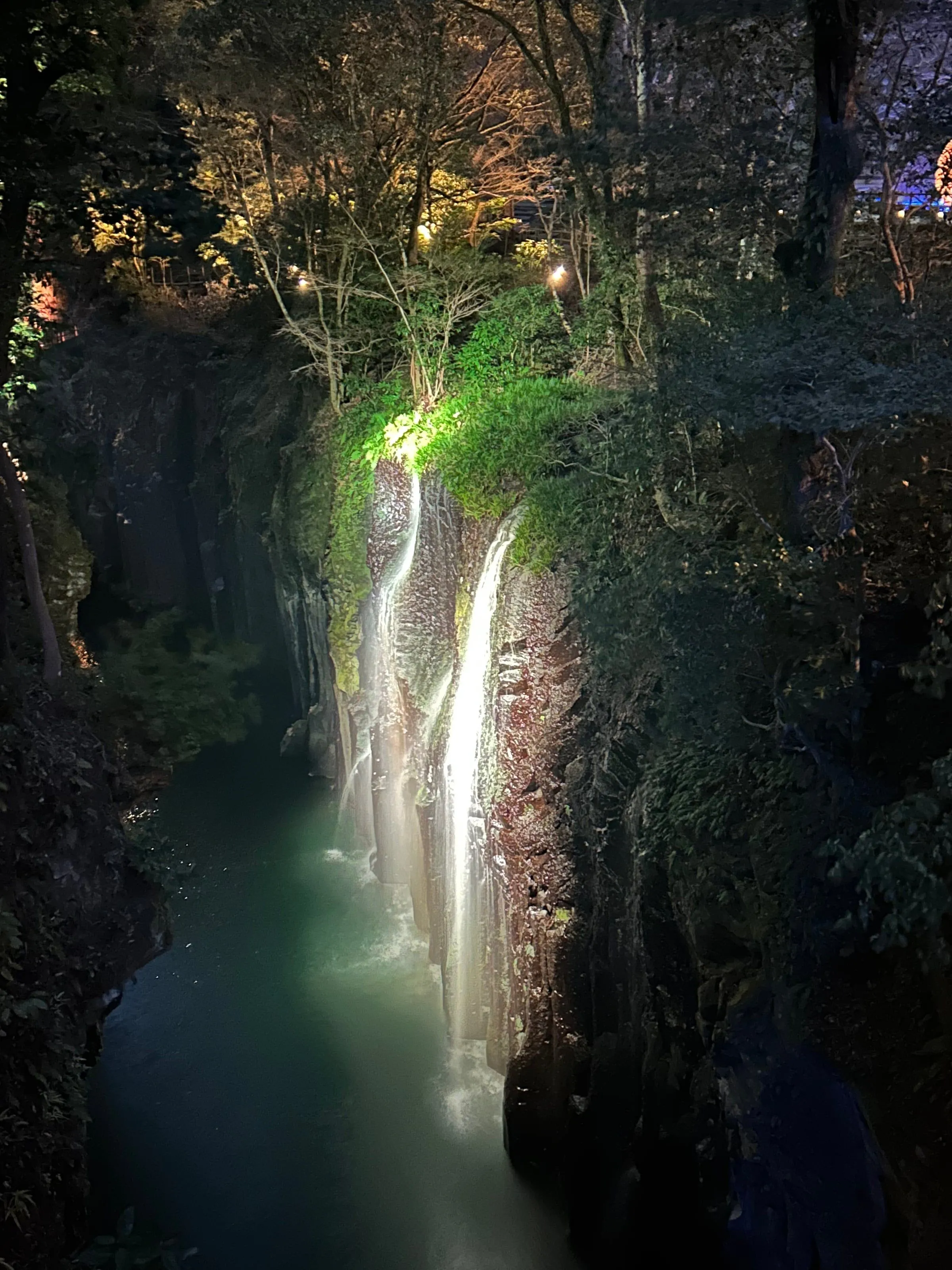 高千穂の山あいに広がる風景 4
